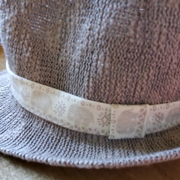 Bundle 2 fancy casual hats - Picture 2 of 7